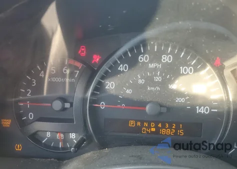 2004 Nissan Titan Xe z USA, uszkodzony, nr VIN 1N6AA06A84N590763